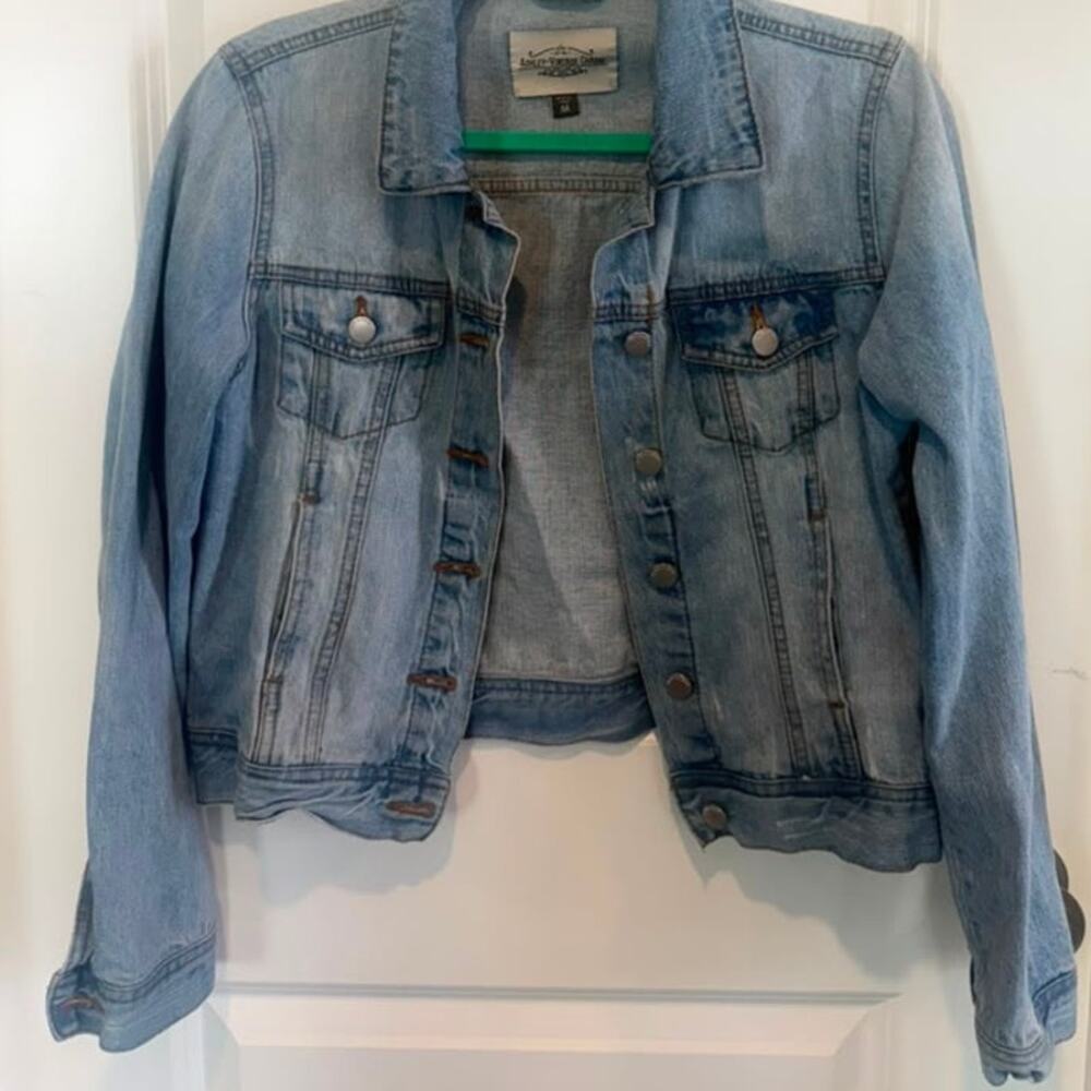 Ashley Vintage Charm Long Sleeve Front Button Denim Jacket Blue Size Medium